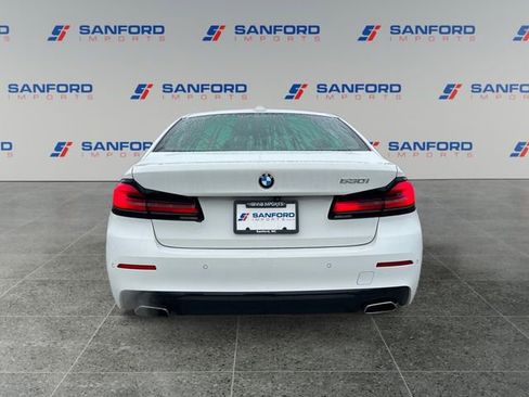Used 2022 BMW 530i w/ Convenience Package image 4