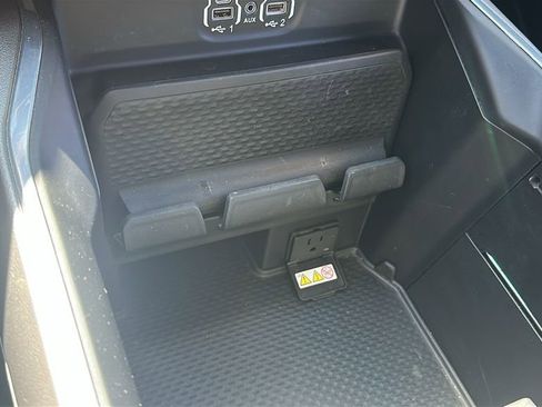 Used 2020 RAM 1500 Laramie w/ Sport Appearance Package AWD/4WD image 25