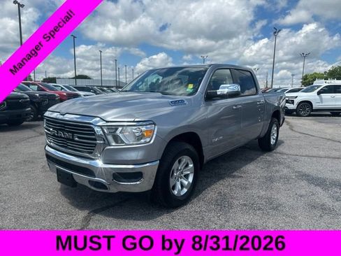 Used 2024 RAM 1500 Laramie AWD/4WD image 7