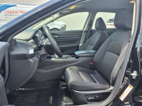 Used 2024 Nissan Altima 2.5 SV FWD image 12