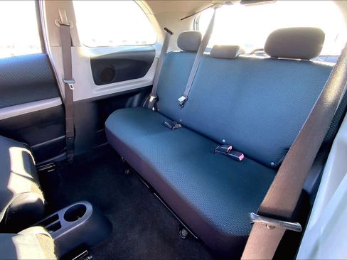 Used 2008 Toyota Yaris 2-Door Hatchback image 20