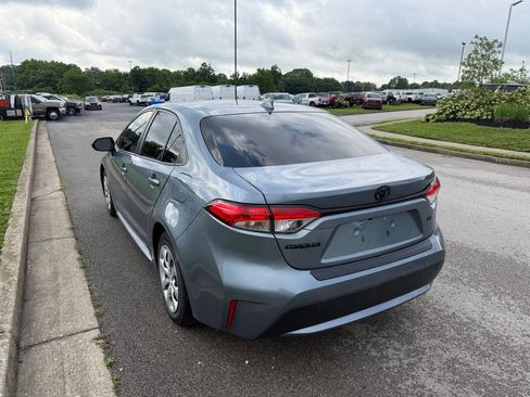 Used 2022 Toyota Corolla LE FWD image 4