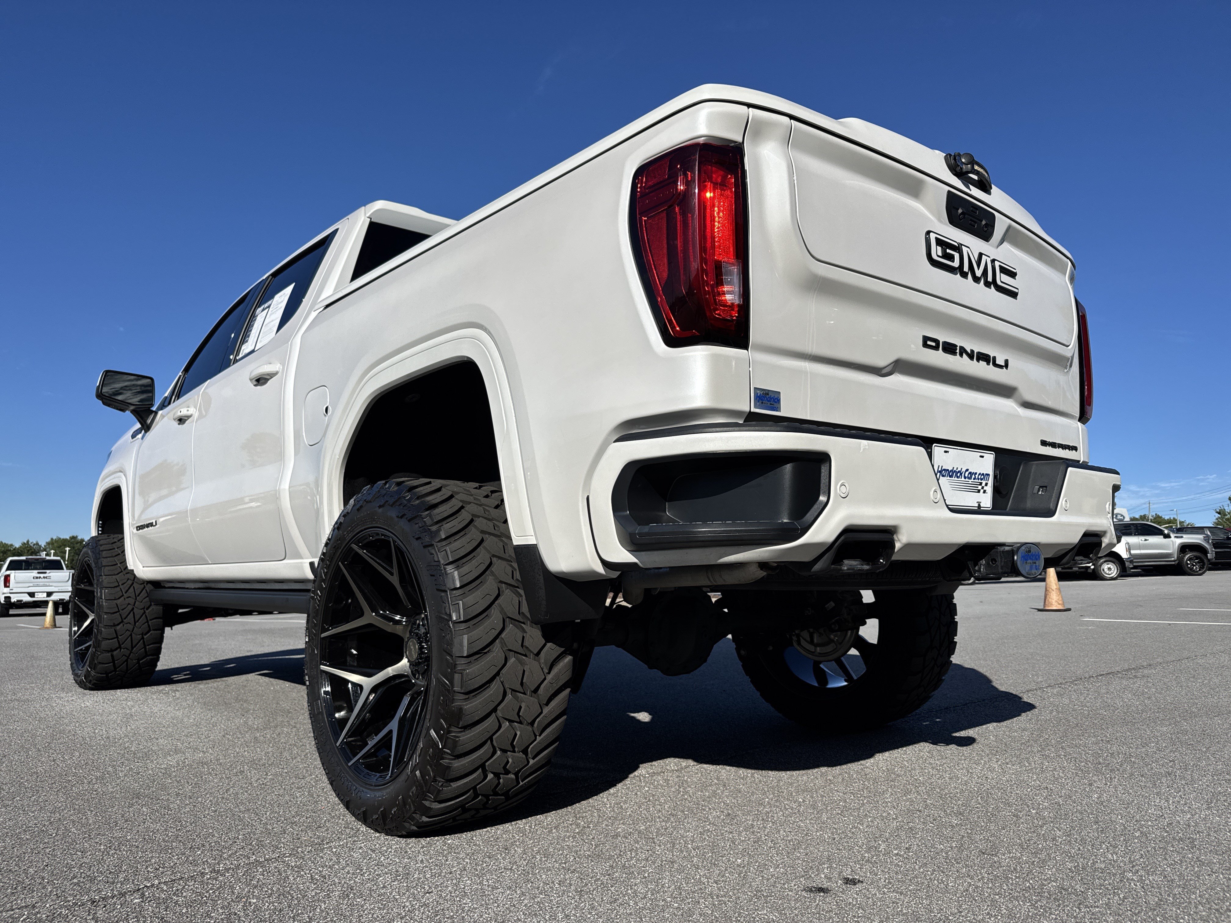 Used 2024 GMC Sierra 1500 Denali w/ Denali Reserve Package AWD/4WD image 8