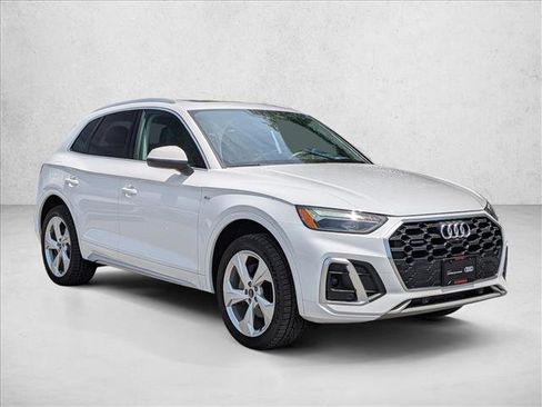 Certified 2023 Audi Q5 2.0T Premium Plus w/ Premium Plus Package AWD/4WD image 3