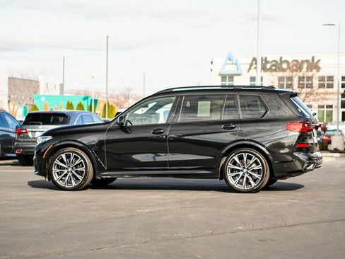 Used 2022 BMW X7 M50i image 7