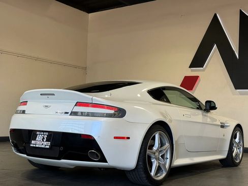 Used 2016 Aston Martin V8 Vantage S RWD image 4