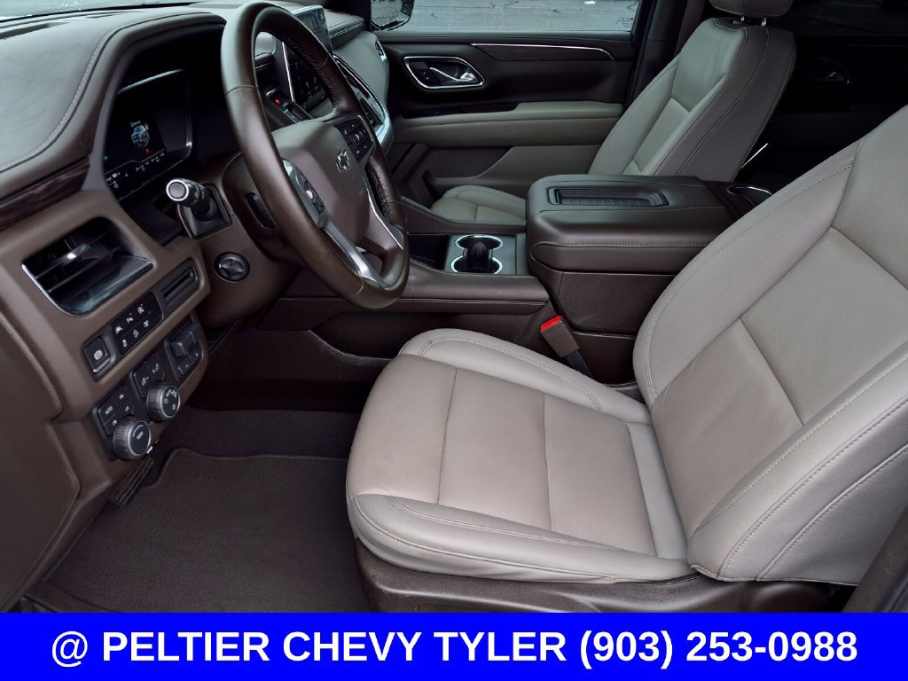Used 2024 Chevrolet Tahoe Z71 w/ Luxury Package AWD/4WD image 33