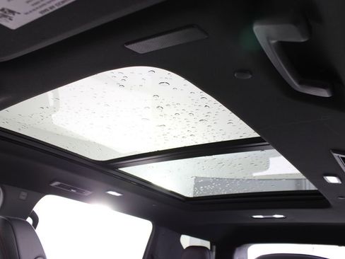 New 2026 Chevrolet Traverse Z71 w/ Enhanced Driving Package AWD/4WD image 11