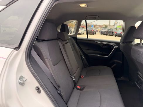 Used 2022 Toyota RAV4 LE w/ Carpet Mat Package (TMS) image 25