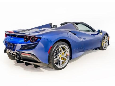 Used 2023 Ferrari F8 Tributo image 19