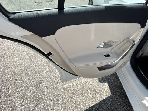 Used 2021 Mercedes-Benz A 220 4MATIC image 21