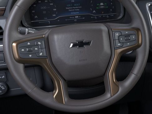 Used 2023 Chevrolet Tahoe Z71 w/ Luxury Package AWD/4WD image 43