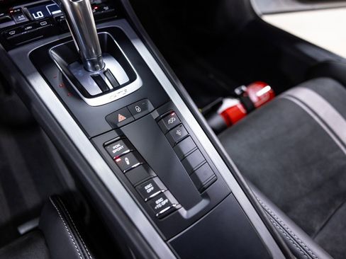Used 2018 Porsche 911 GT3 image 43