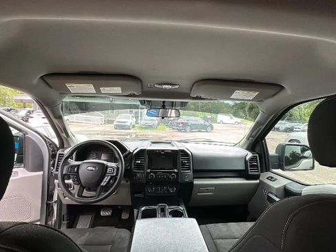 Used 2017 Ford F150 XL w/ Equipment Group 101A Mid AWD/4WD image 9