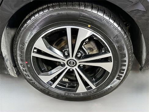 Used 2023 Nissan Sentra SV image 28