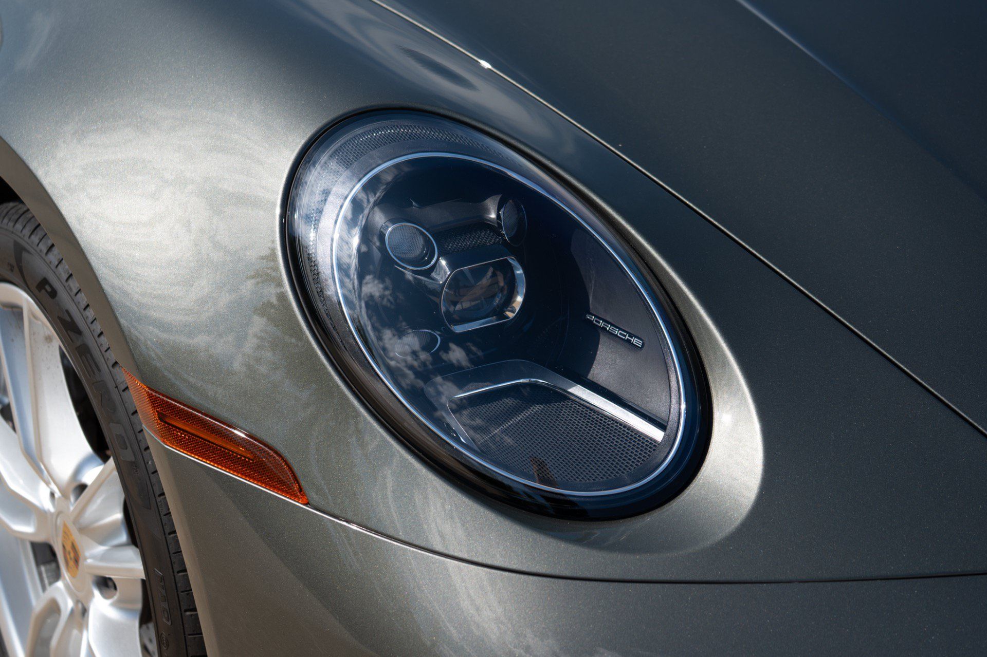 Used 2022 Porsche 911 Carrera RWD image 18