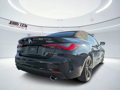 Used 2023 BMW 430i Convertible w/ Premium Package image 3