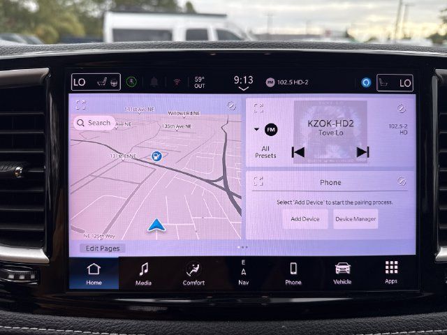 Used 2024 Chrysler Pacifica Limited FWD image 22