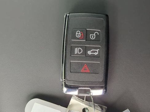 New 2026 Land Rover Defender 110 OCTA AWD/4WD image 37