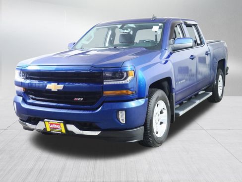 Used 2017 Chevrolet Silverado 1500 LT w/ All Star Edition image 3