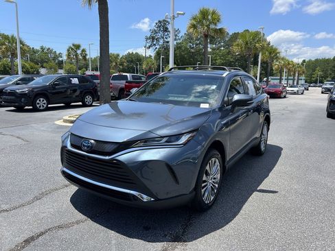 Used 2021 Toyota Venza Limited AWD/4WD image 5