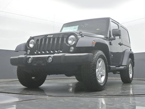 Used 2015 Jeep Wrangler Sport w/ Quick Order Package 24S AWD/4WD image 39