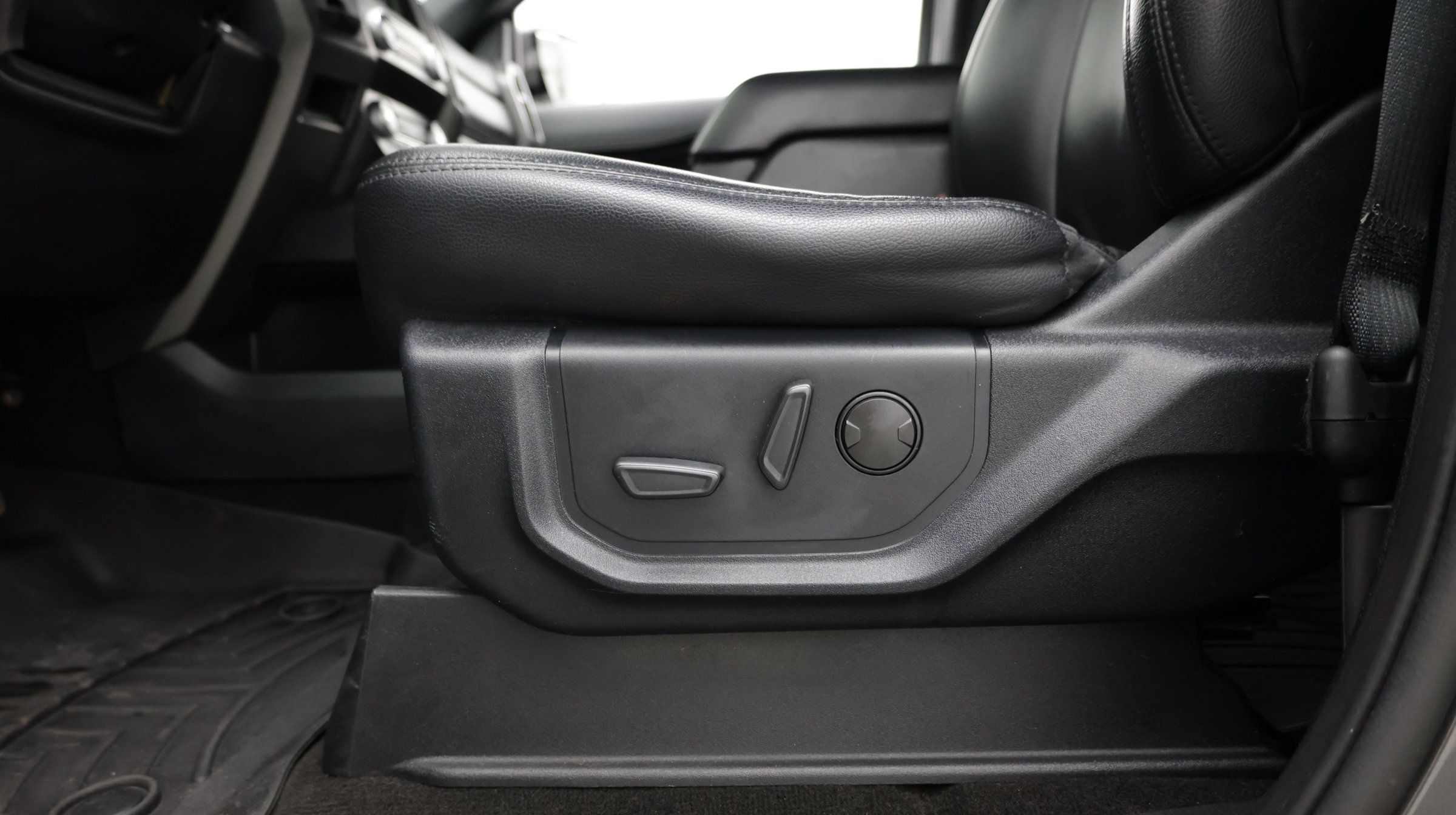Used 2021 Ford Expedition XLT RWD image 17
