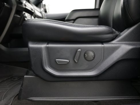 Used 2021 Ford Expedition XLT RWD image 17