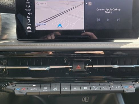 Used 2025 Alfa Romeo Tonale Veloce w/ Premium Package image 13