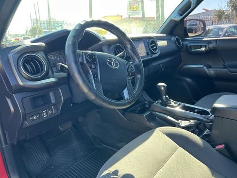 Used 2019 Toyota Tacoma SR5 image 9