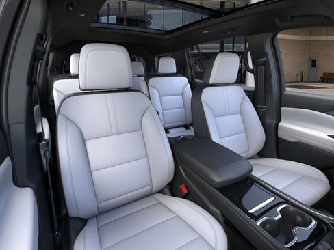 New 2026 Chevrolet Traverse High Country w/ LPO, Floor Liner Package FWD image 16