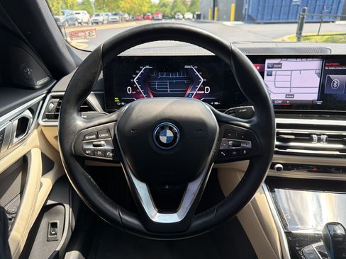 Used 2023 BMW i4 eDrive40 w/ Premium Package RWD image 31