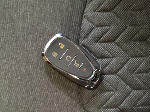 Used 2024 Chevrolet Equinox LT image 32