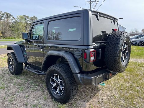 Used 2022 Jeep Wrangler Rubicon w/ Cold Weather Group AWD/4WD image 3