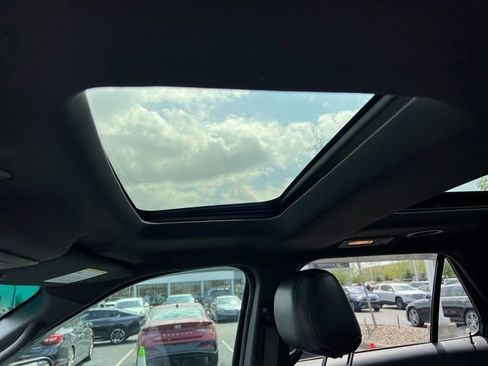 Used 2014 Ford Explorer XLT w/ Equipment Group 202A image 23