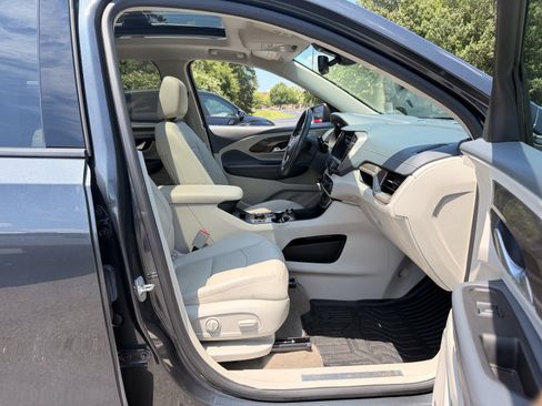 Used 2022 GMC Terrain Denali w/ Denali Premium Package AWD/4WD image 46