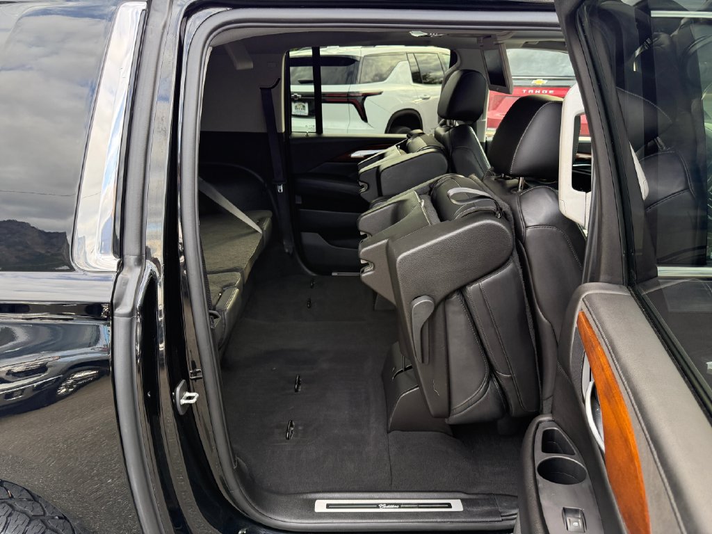 Used 2019 Cadillac Escalade ESV Luxury AWD/4WD image 40