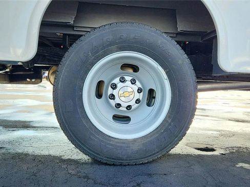 New 2025 Chevrolet Express 3500 w/ Power Convenience Package RWD image 9
