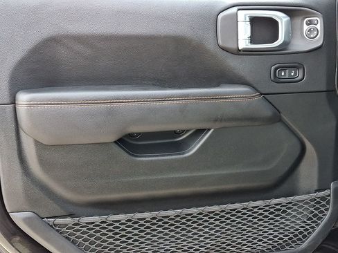 Used 2021 Jeep Gladiator Mojave AWD/4WD image 14