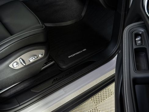 New 2026 Porsche Macan Turbo image 26