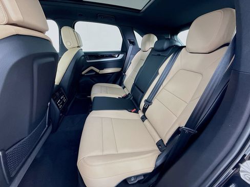 New 2026 Porsche Cayenne AWD/4WD image 23