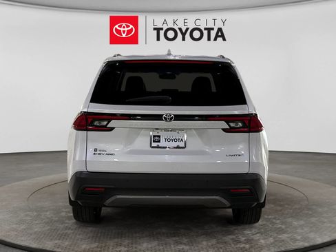Used 2025 Toyota Grand Highlander AWD Hybrid image 7