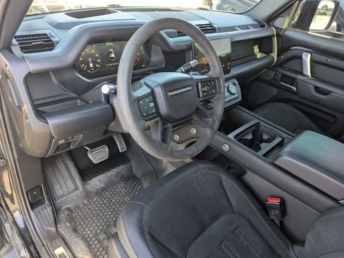 Used 2022 Land Rover Defender 110 V8 image 22