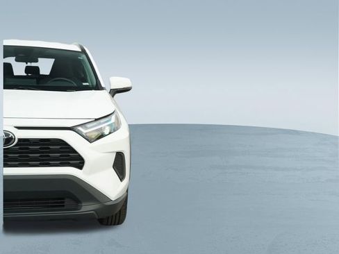 Used 2024 Toyota RAV4 XLE image 36