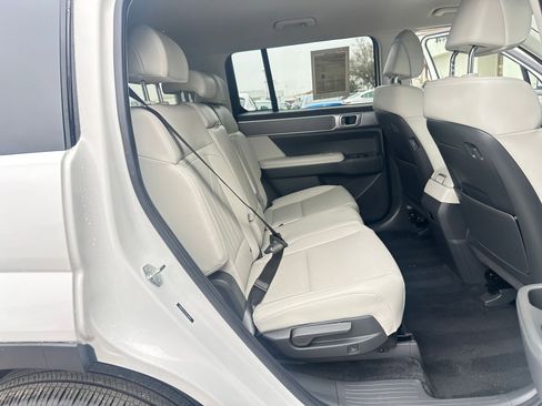 Used 2025 Hyundai Santa Fe SEL image 40