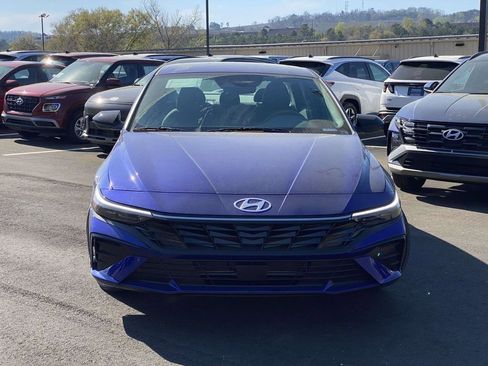 New 2026 Hyundai Elantra SEL Sport Premium FWD image 6
