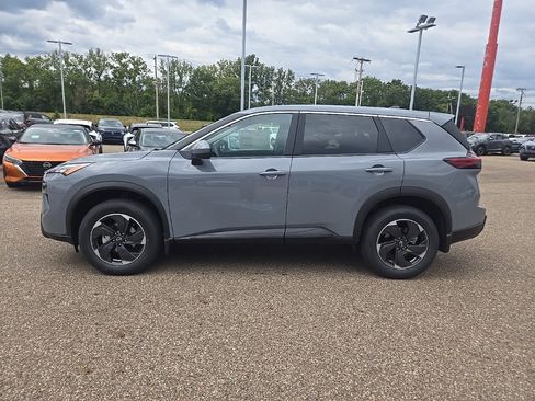 New 2026 Nissan Rogue SV image 4