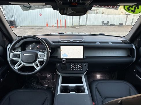Used 2025 Land Rover Defender 110 S image 35