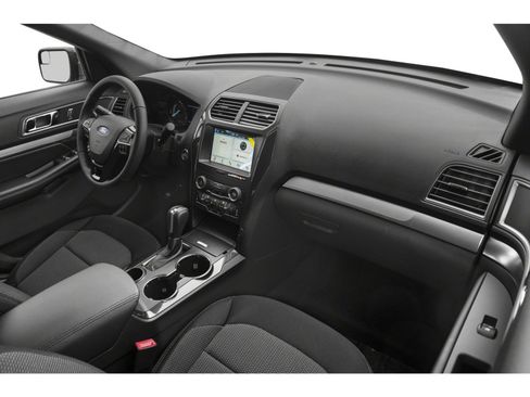 Used 2018 Ford Explorer XLT w/ Equipment Group 202A image 10