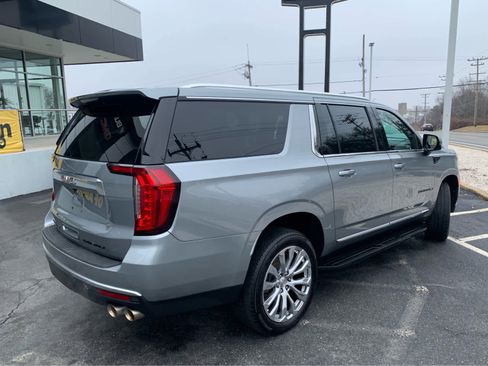 Used 2024 GMC Yukon XL Denali image 8